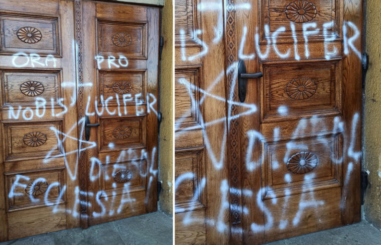 Satanistyczne napisy na drzwiach kościoła w Goleszowie