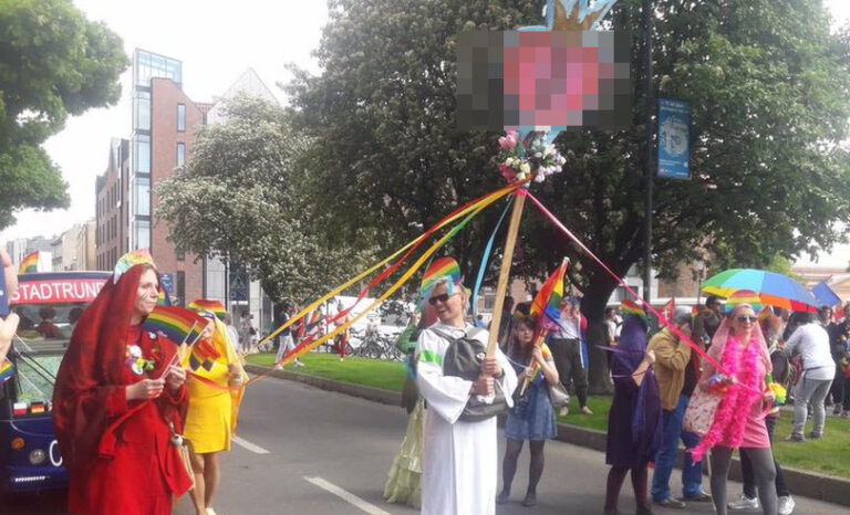 Wulgarna i prymitywna parodia Bożego Ciała podczas „marszu równości” w Gdańsku