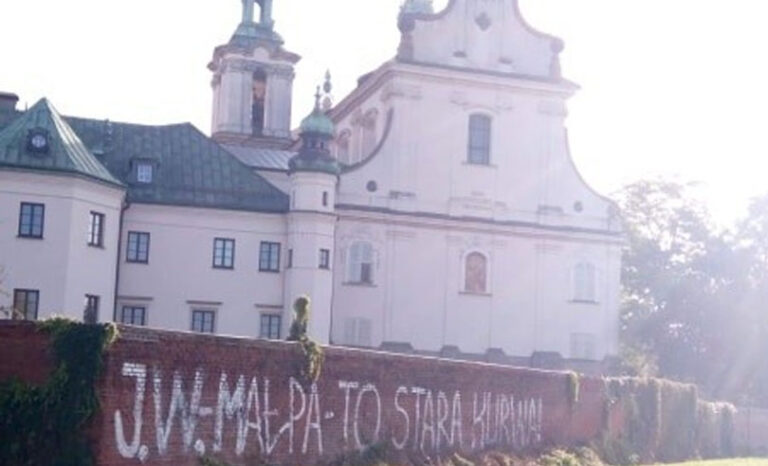 11 dewastacji świątyń w Krakowie w trakcie trwania protestów aborcjonistów